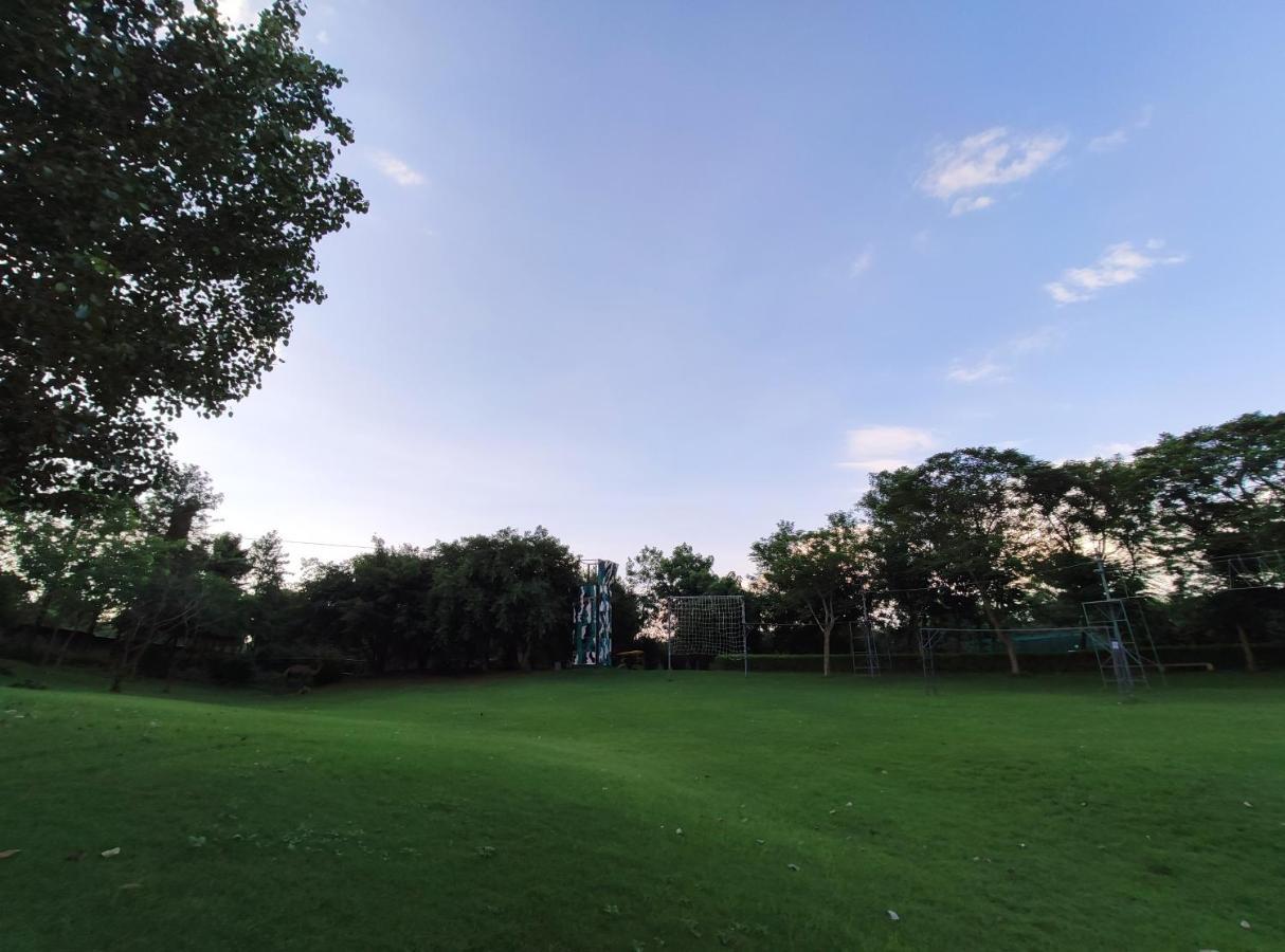 The Gateway Resort Damdama Lake Gurgaon Exterior photo
